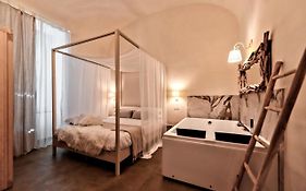 Terra Mia Suite